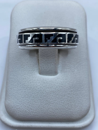 Anillo de plata .925 con diseño prehispánico calado en talla 9