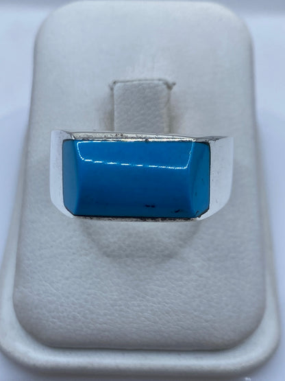Anillo de plata .925 con turquesa azul cielo en estuche blanco, vista frontal