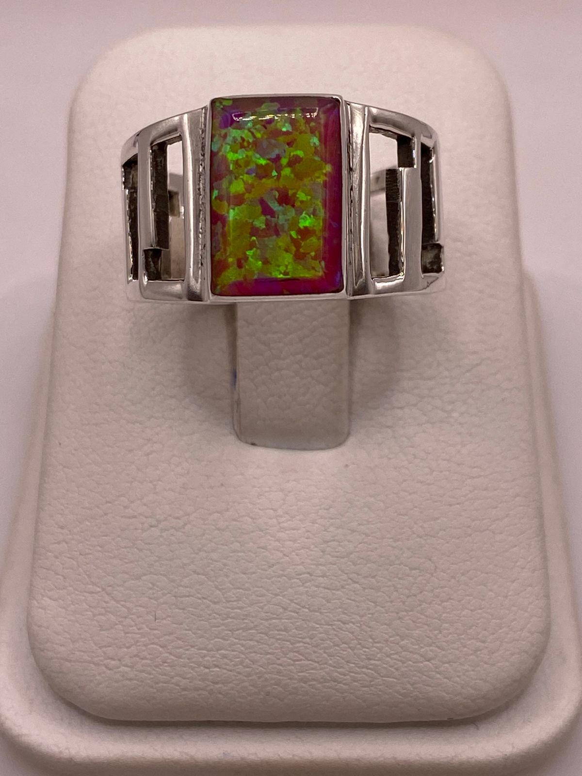Anillo Ancho con Ópalo de Fuego Rosa, Amarillo y Verde en Plata .950