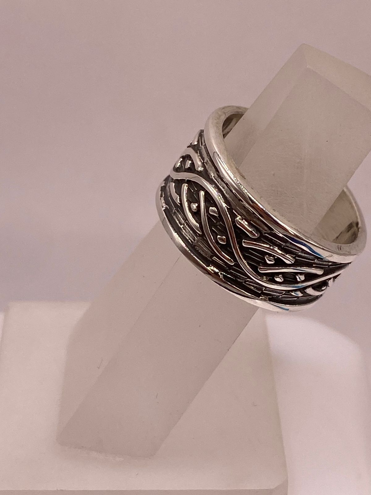 Anillo Artesanal en Plata con Diseño Celta Entrelazado