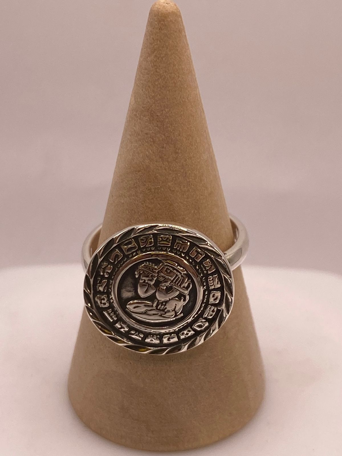 Anillo Artesanal Ajustable en Plata con Calendario Maya