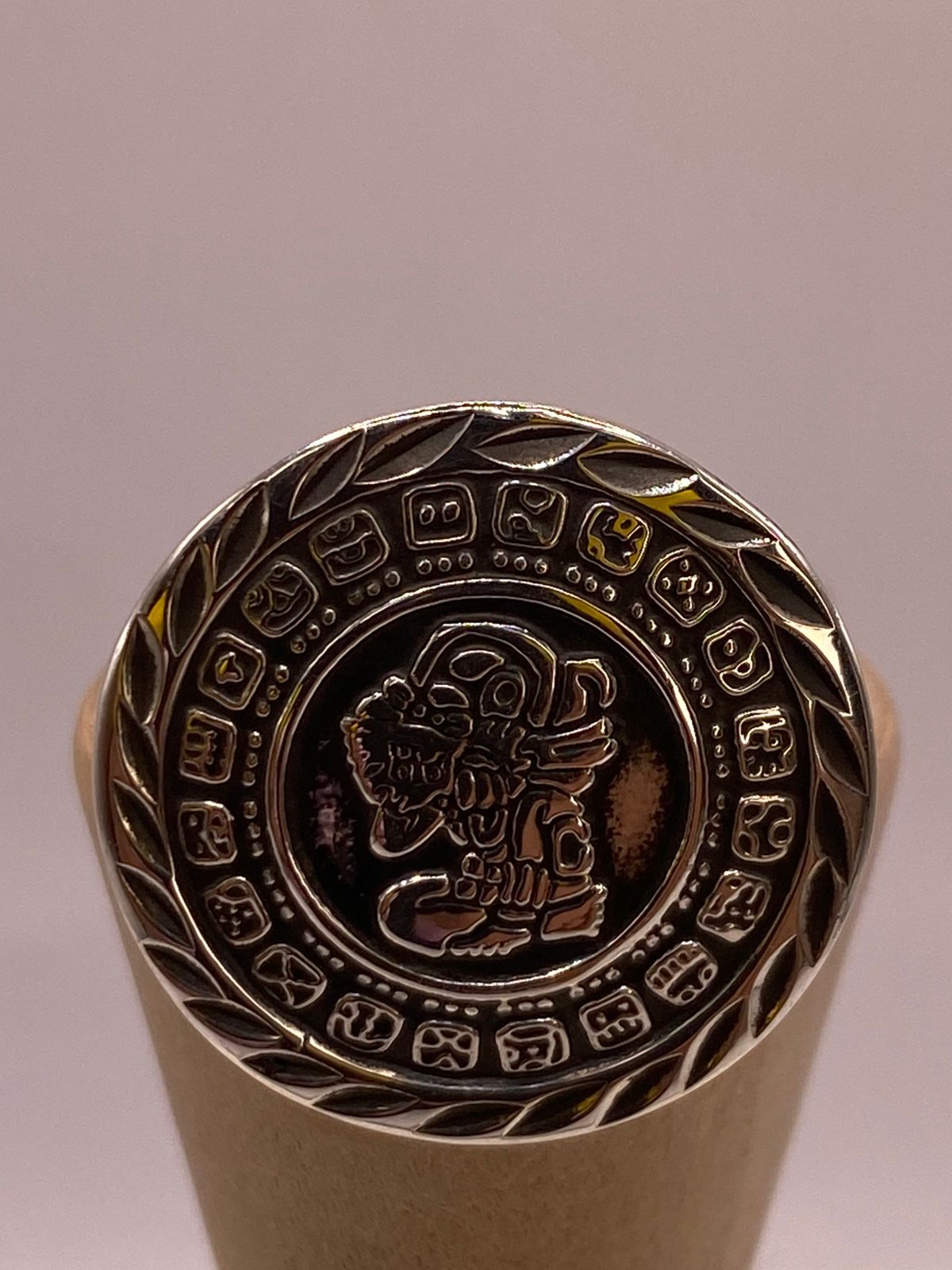 Anillo Artesanal Ajustable en Plata con Calendario Maya