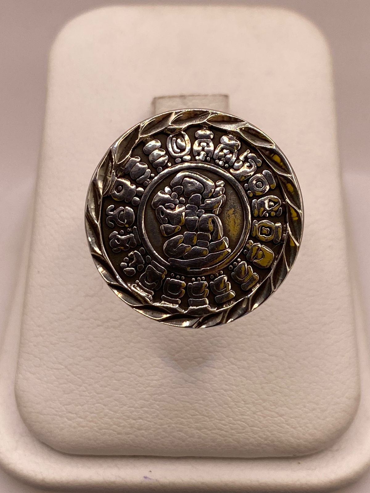 Anillo Artesanal Ajustable en Plata con Calendario Mesoamericano