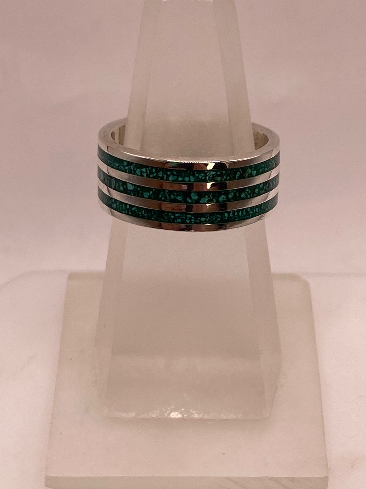 Anillo Artesanal con Franjas de Malaquita en Plata