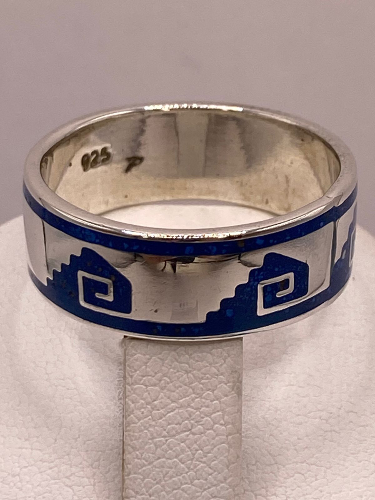 Anillo Artesanal con Greca Azul Esmaltada en Plata