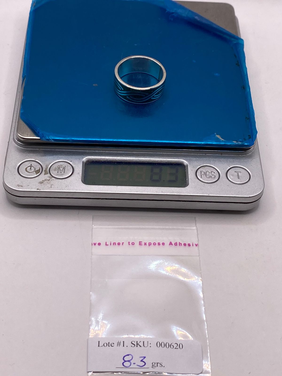 Anillo Artesanal de Malaquita con Greca Geométrica