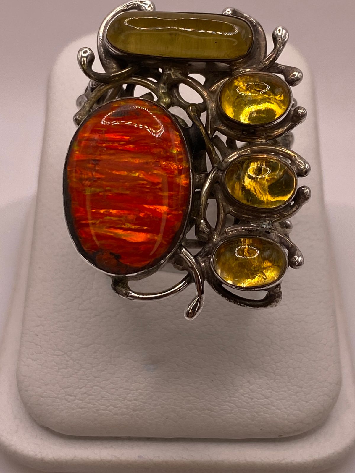 Anillo Artesanal con Ópalo de Fuego y Ámbar en Plata .950