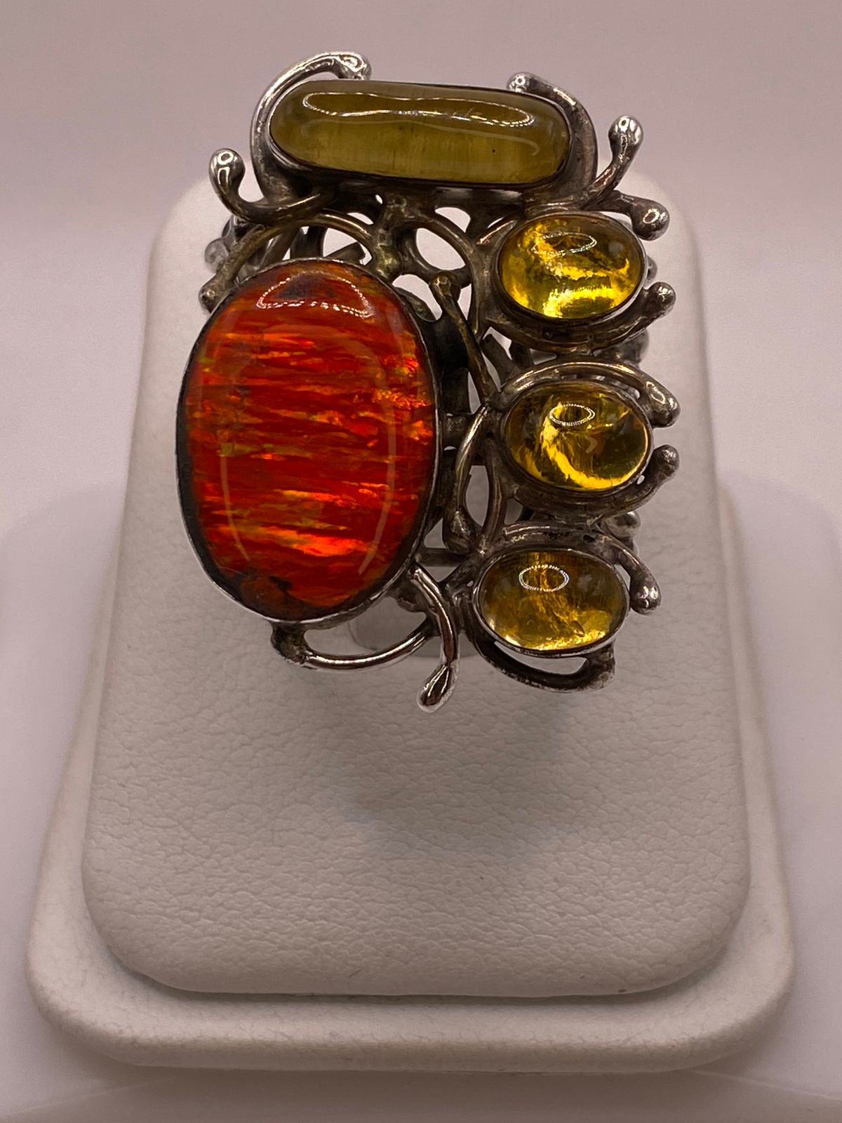 Anillo Artesanal con Ópalo de Fuego y Ámbar en Plata .950