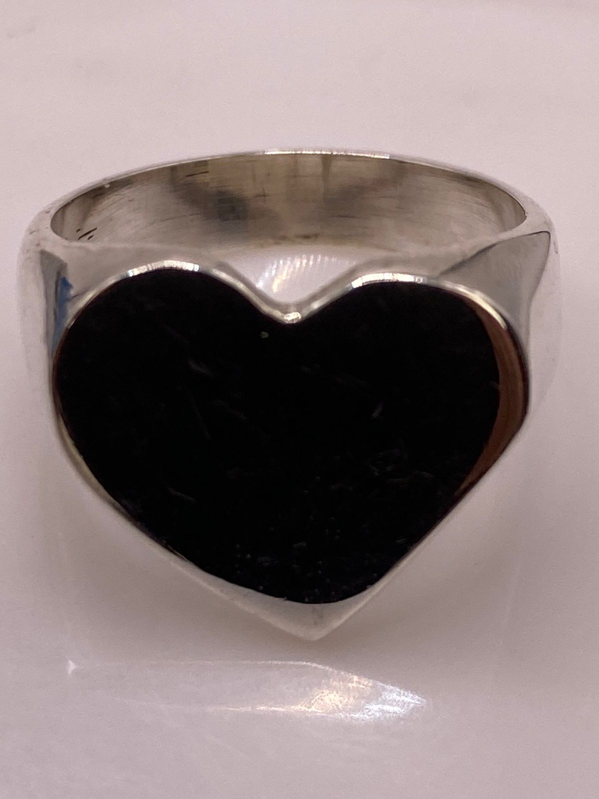 Anillo Artesanal en Plata con Corazón Liso Pulido