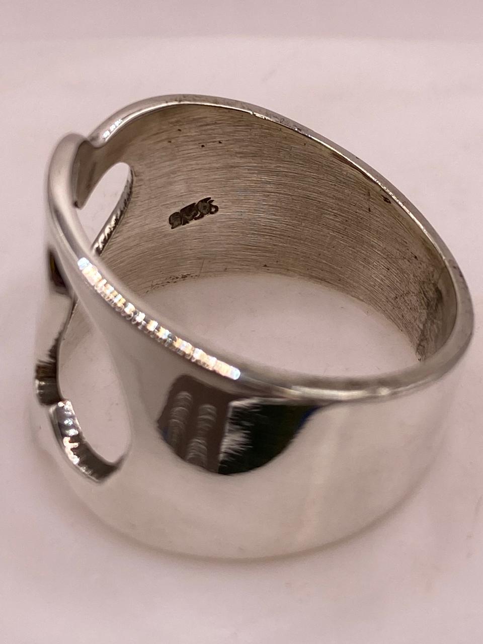 Anillo Artesanal en Plata con Corazón Recortado