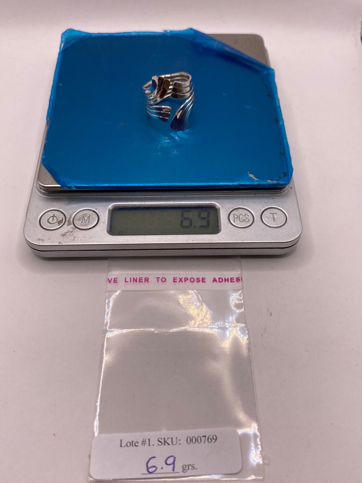 Anillo Artesanal en Plata con Ondas Entrecruzadas