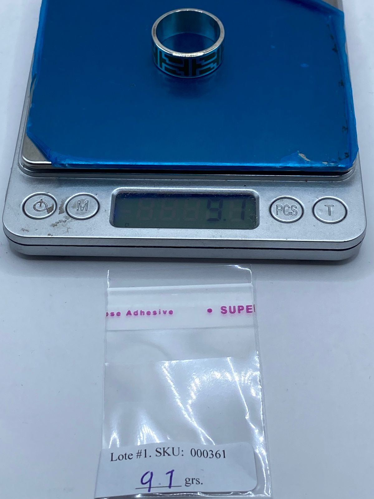 Anillo Artesanal de Plata .925 con Malaquita y Greca Geométrica