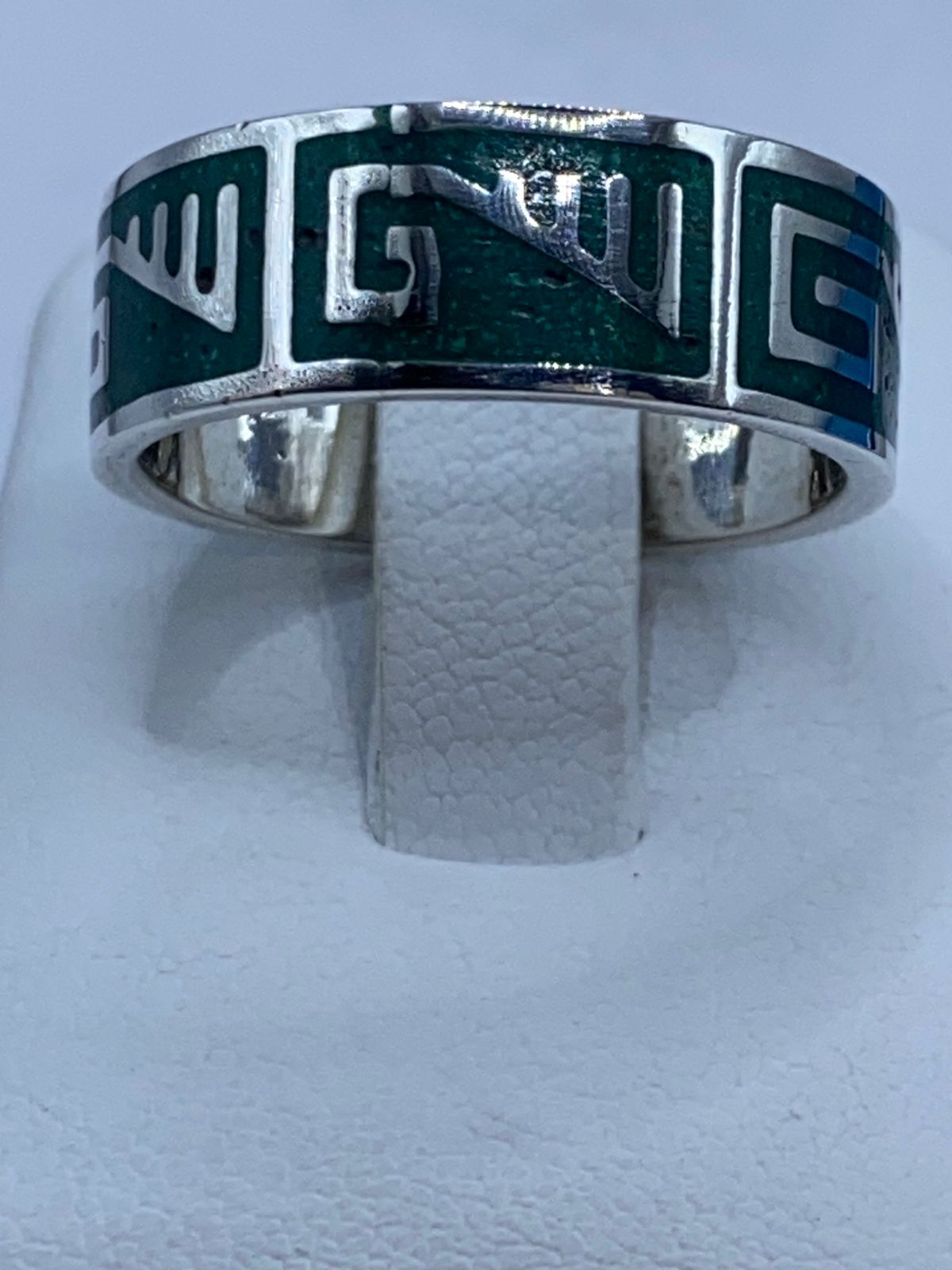 Anillo Artesanal de Plata .925 con Malaquita y Greca Moderna