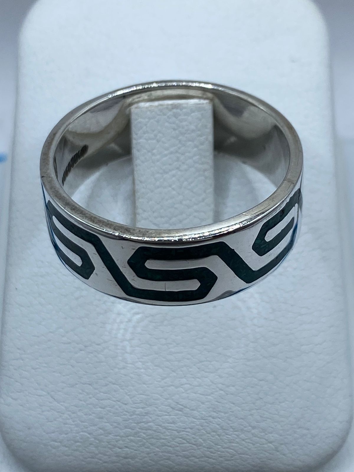 Anillo Artesanal de Plata .925 con Malaquita Verde y Greca Moderna