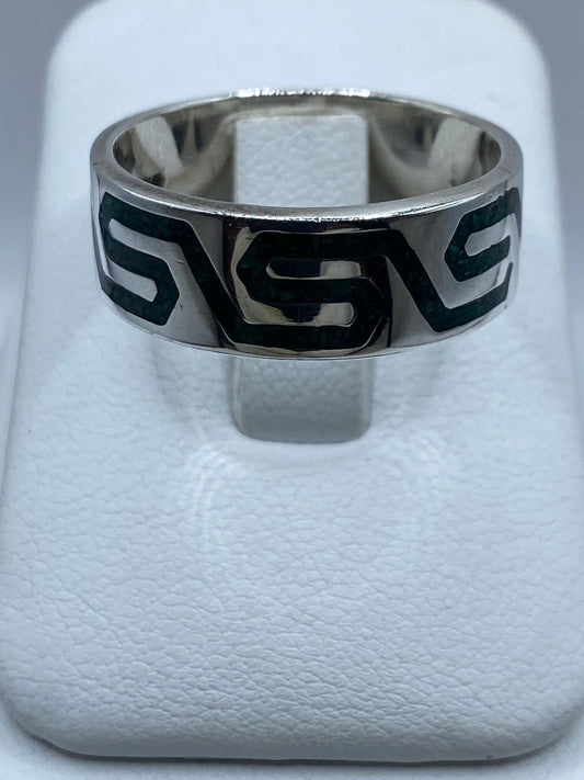 Anillo Artesanal de Plata .925 con Malaquita Verde y Greca Moderna