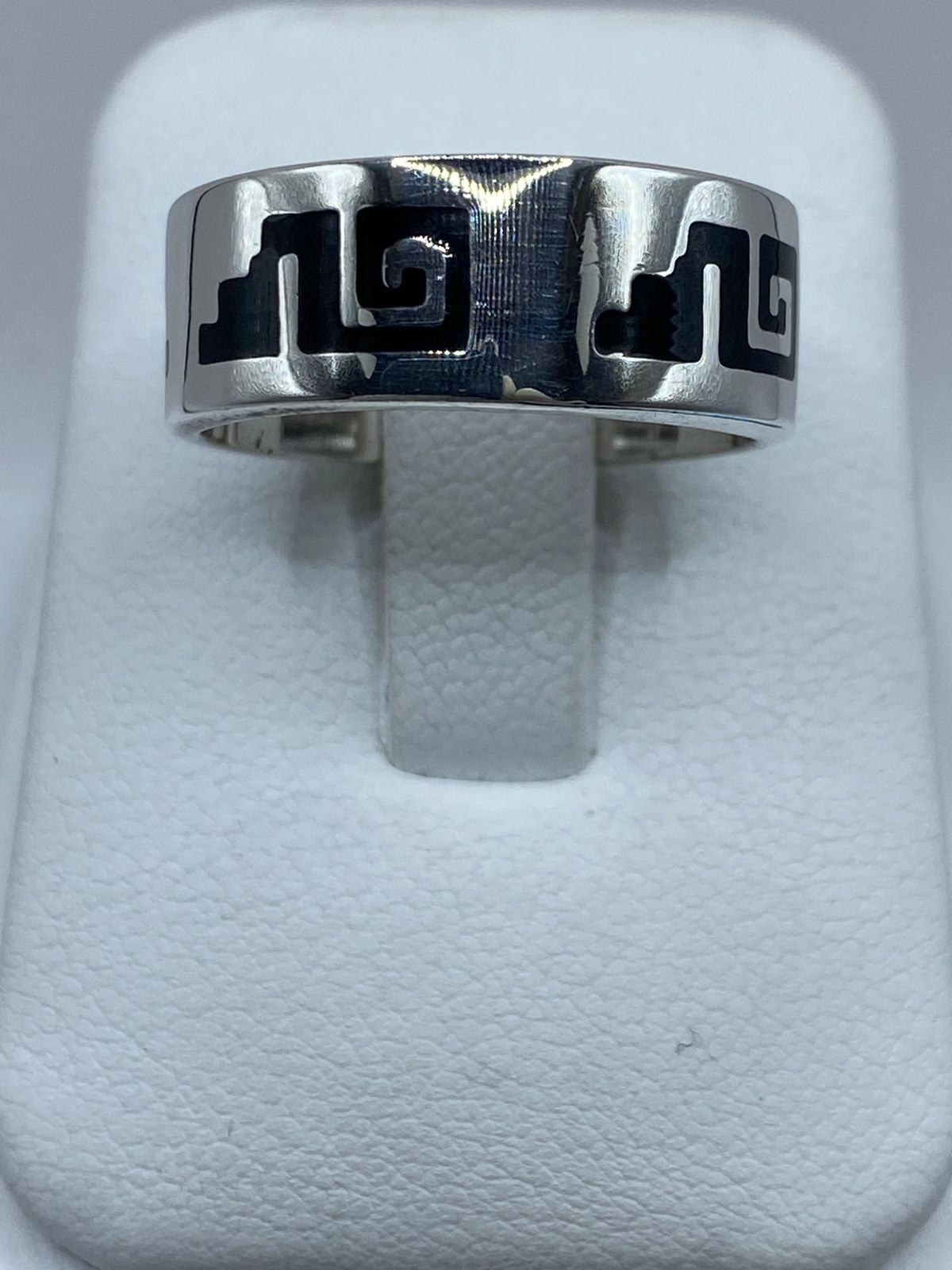 Anillo Artesanal de Plata .925 con Ónix y Greca Clásica