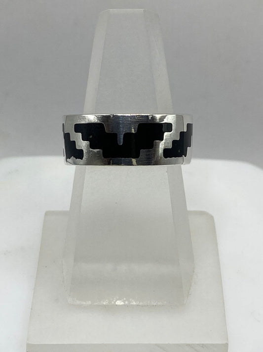 Anillo Artesanal de Plata .925 con Ónix y Diseño Prehispánico