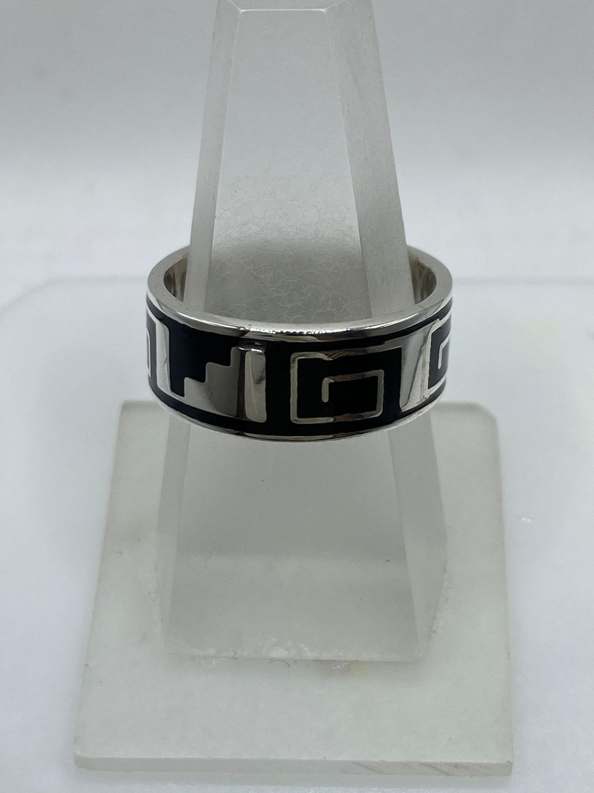 Anillo Artesanal de Plata .925 con Ónix Negro y Greca Geométrica