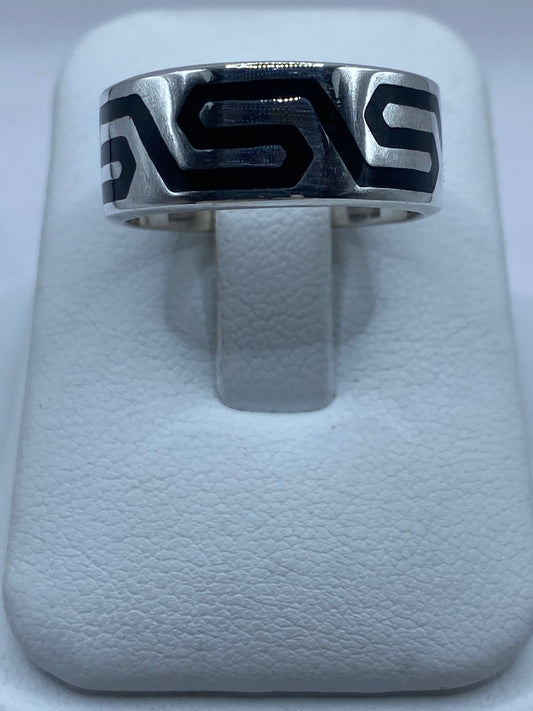 Anillo Artesanal de Plata .925 con Ónix Negro y Greca Moderna