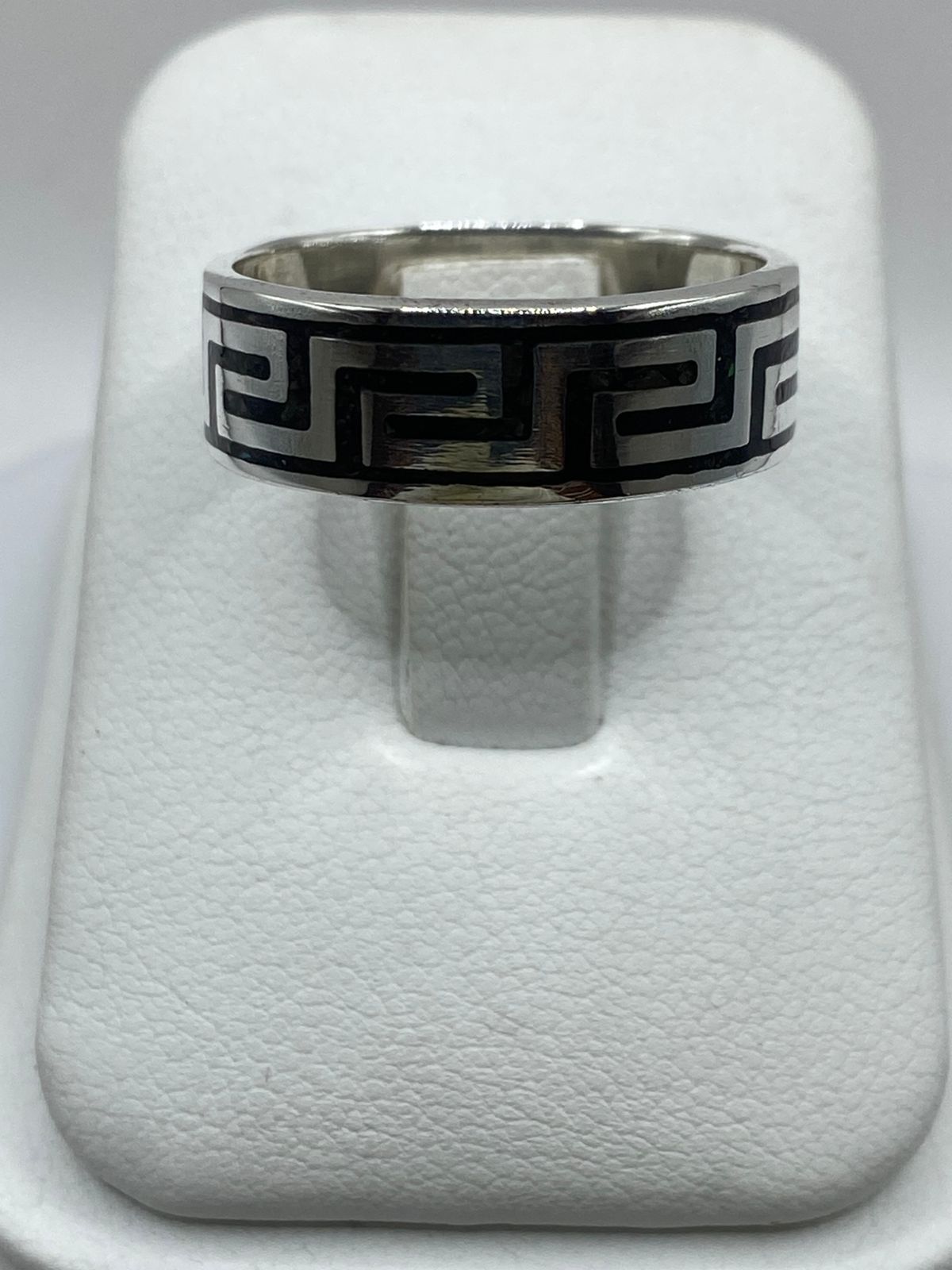 Anillo Artesanal de Plata .925 con Ónix Negro y Greca Clásica