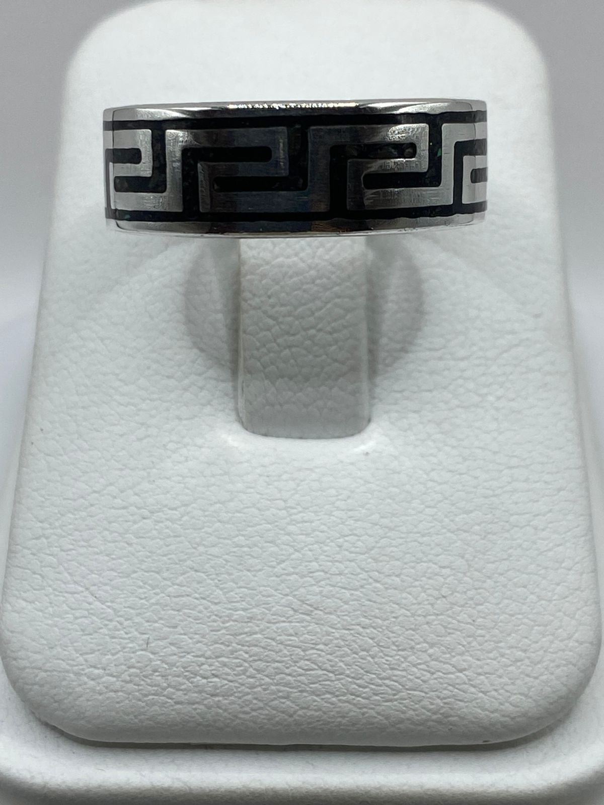 Anillo Artesanal de Plata .925 con Ónix Negro y Greca Clásica