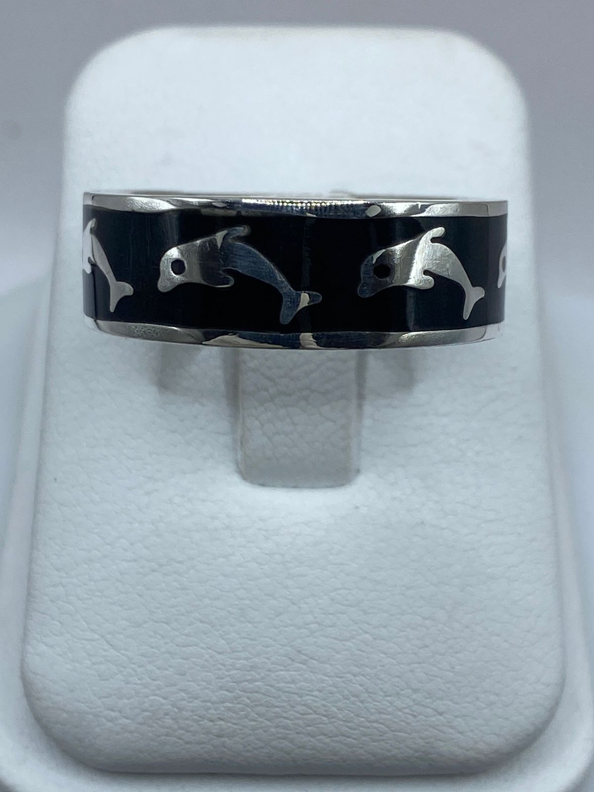 Anillo Artesanal de Plata .925 con Ónix Negro – Diseño Delfines Marinos