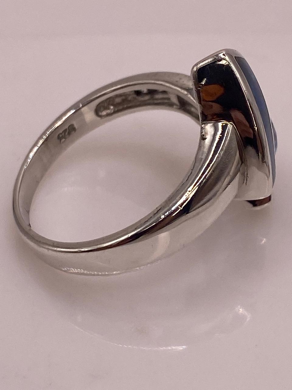 Anillo Artístico Asimétrico con Ópalo de Fuego y Zirconia en Plata .925