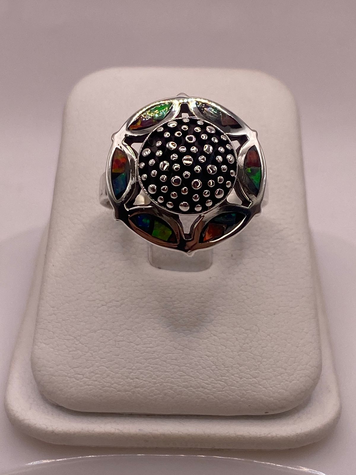 Anillo Artístico Circular con Ópalo de Fuego en Plata .950