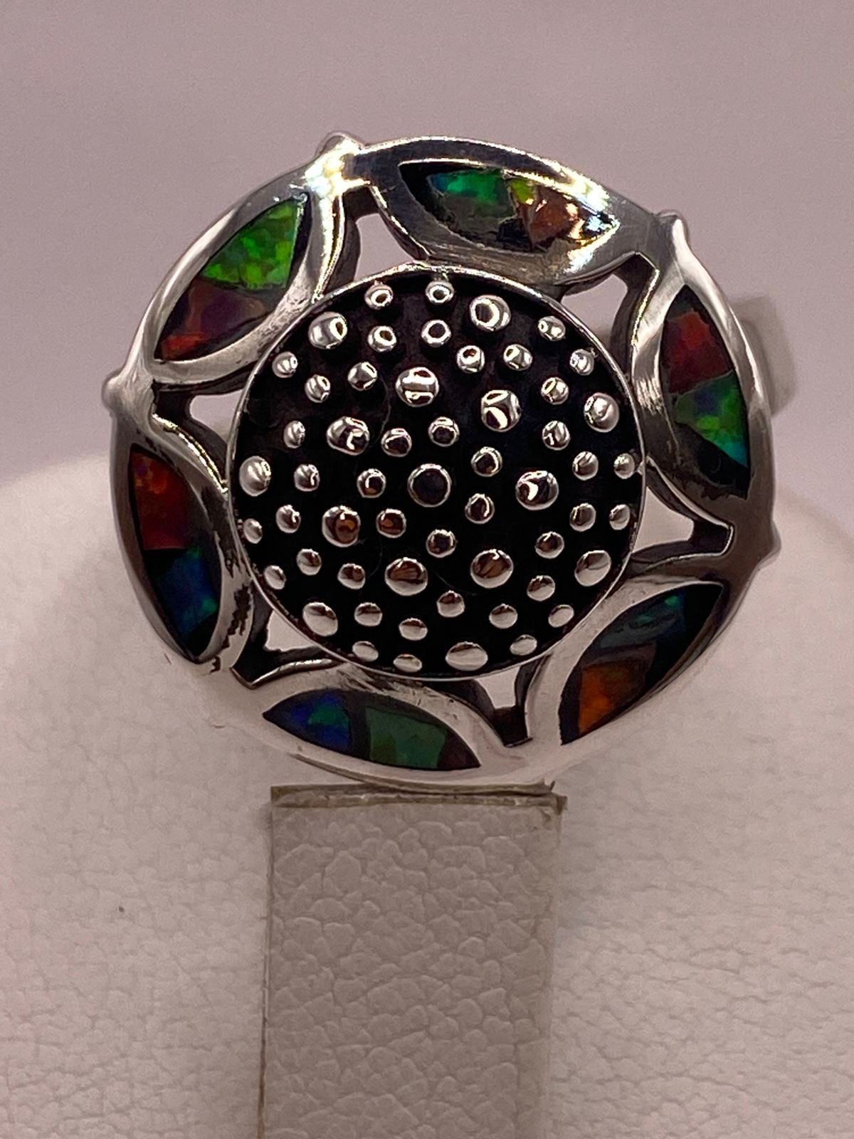 Anillo Artístico Circular con Ópalo de Fuego en Plata .950