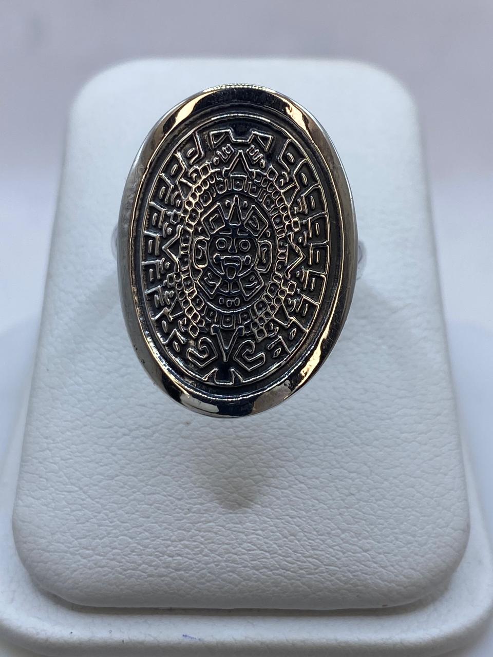 Anillo Azteca Calendario Solar en Plata .925 – Diseño Prehispánico Ovalado