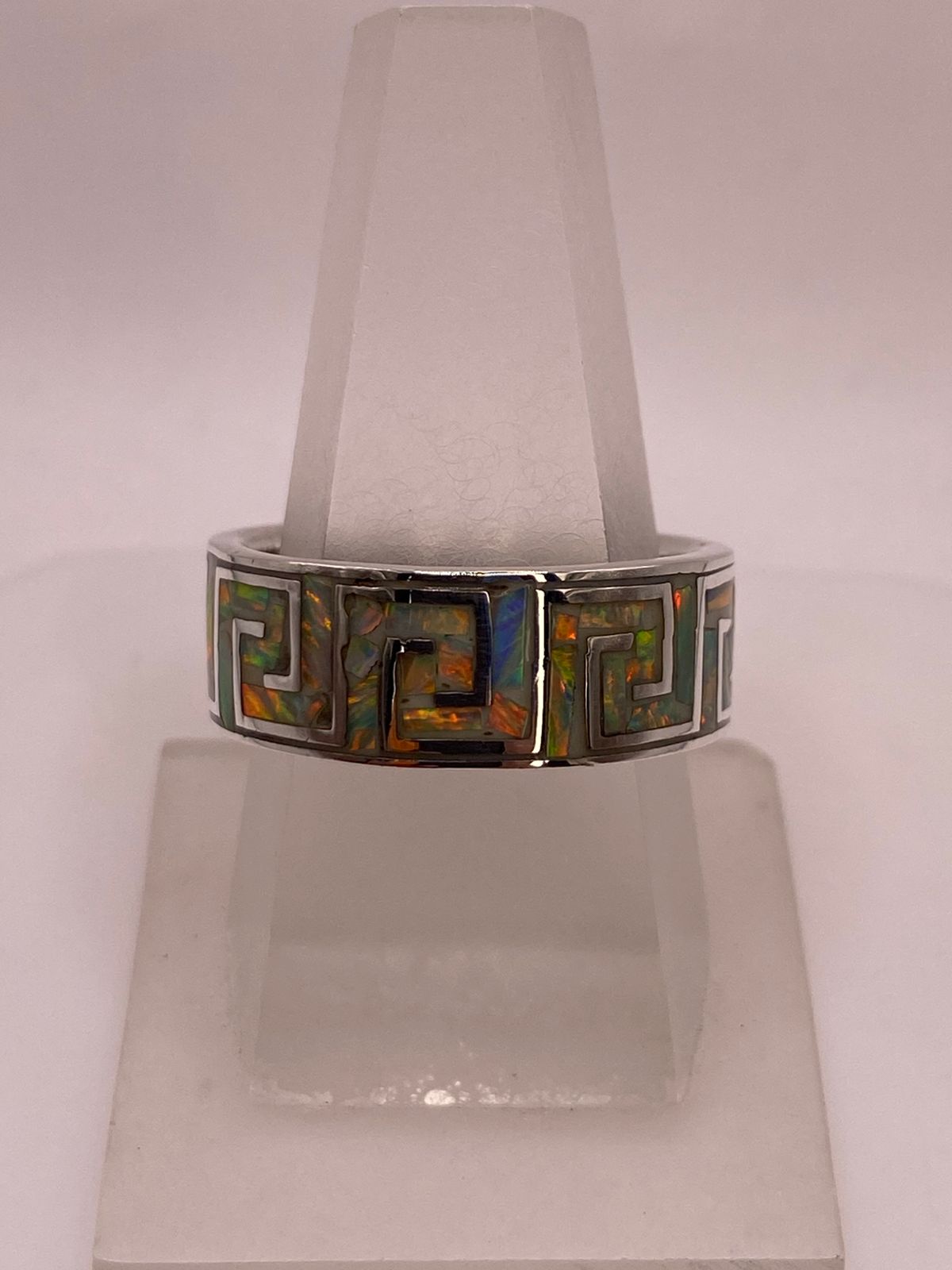 Anillo Banda Greca con Ópalo de Fuego Multicolor en Plata .950
