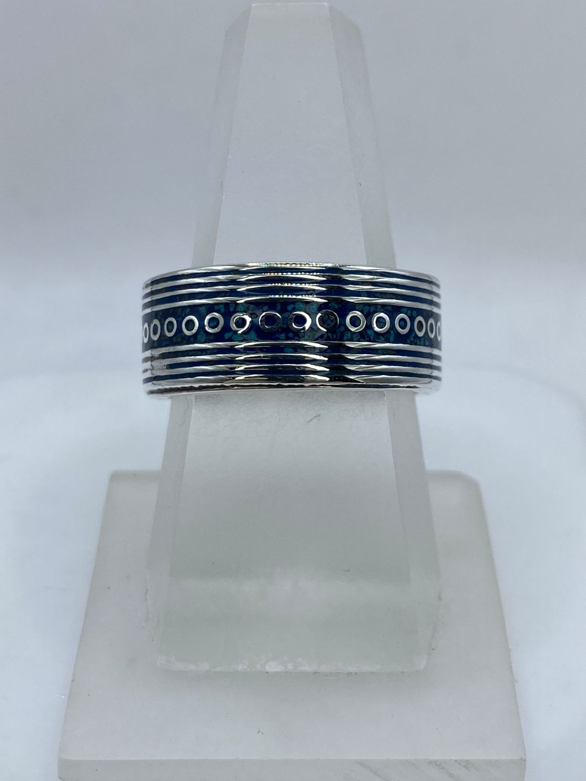 Anillo Banda Líneas y Círculos en Plata .925 con Turquesa Natural, vista lateral