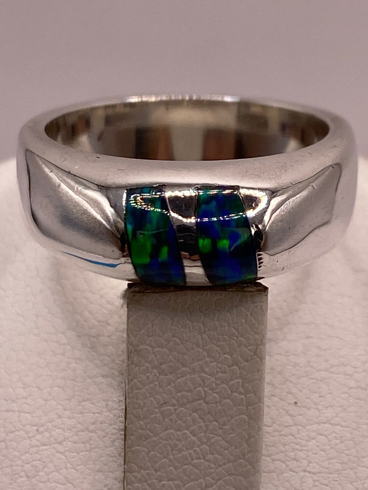 Anillo Banda en Plata Ley 925 con Ópalo de Fuego Azul-verde