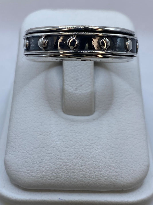 Anillo Banda Industrial con Remaches en Plata .925
