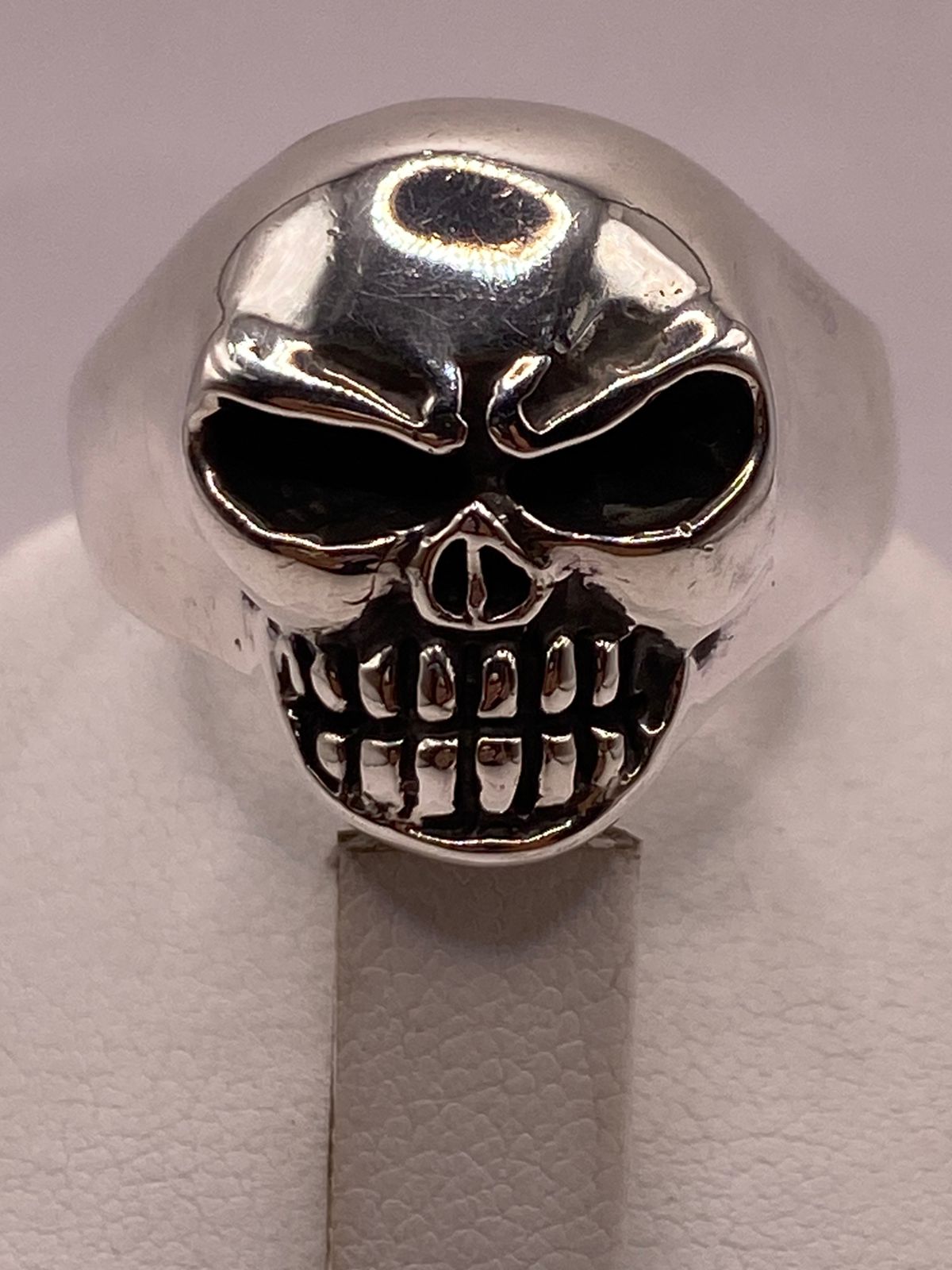 Anillo Calavera de Plata Ley .950