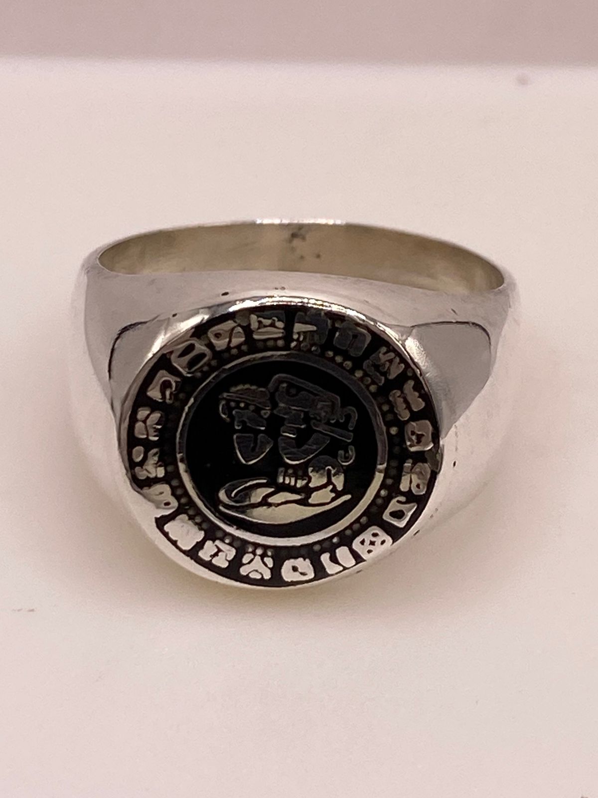 Anillo Calendario Azteca en Plata .925