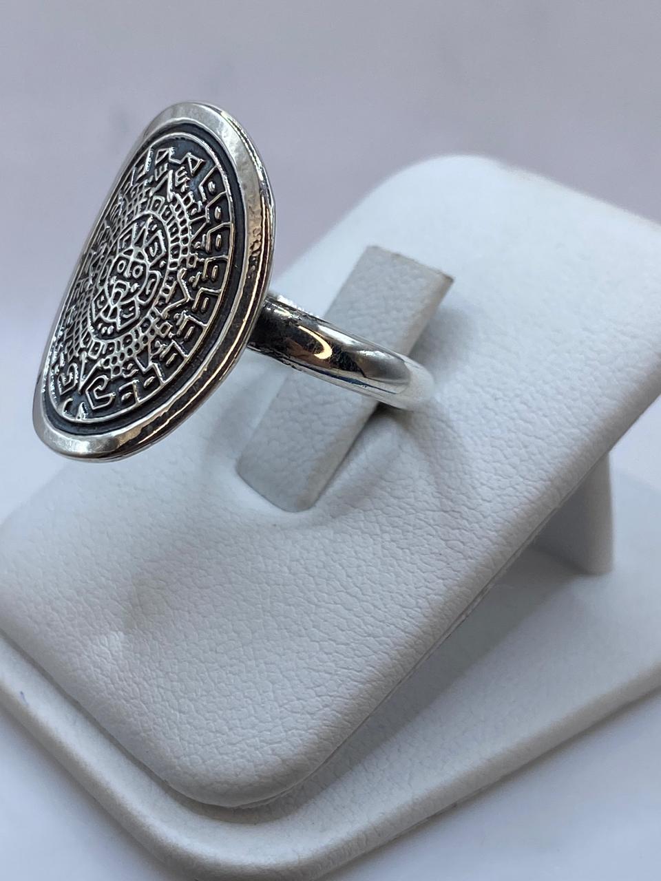 Anillo Calendario Azteca en Plata .925 Diseño Ovalado Prehispánico