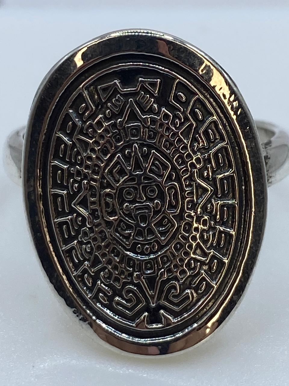 Anillo Calendario Azteca en Plata .925 Diseño Ovalado Prehispánico