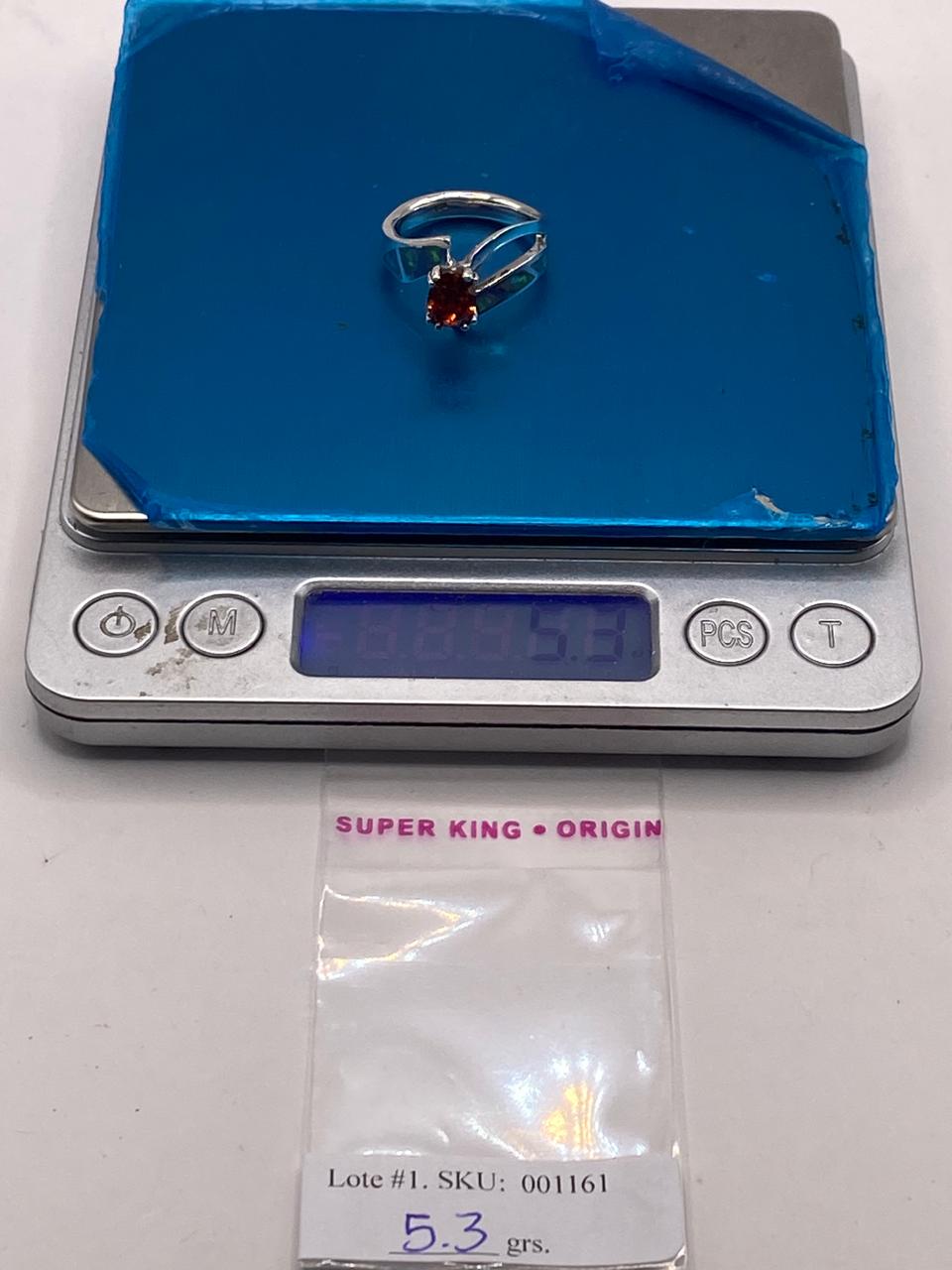 Anillo Contemporáneo Abierto con Ópalo de Fuego y Zirconia en Plata .950