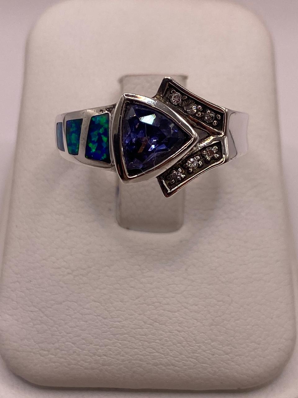 Anillo Contemporáneo Asimétrico con Ópalo de Fuego y Zirconia en Plata .925