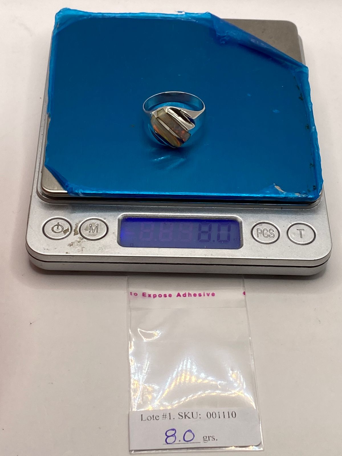 Anillo Contemporáneo con Dos Líneas Diagonales de Ópalo de Fuego en Plata .950