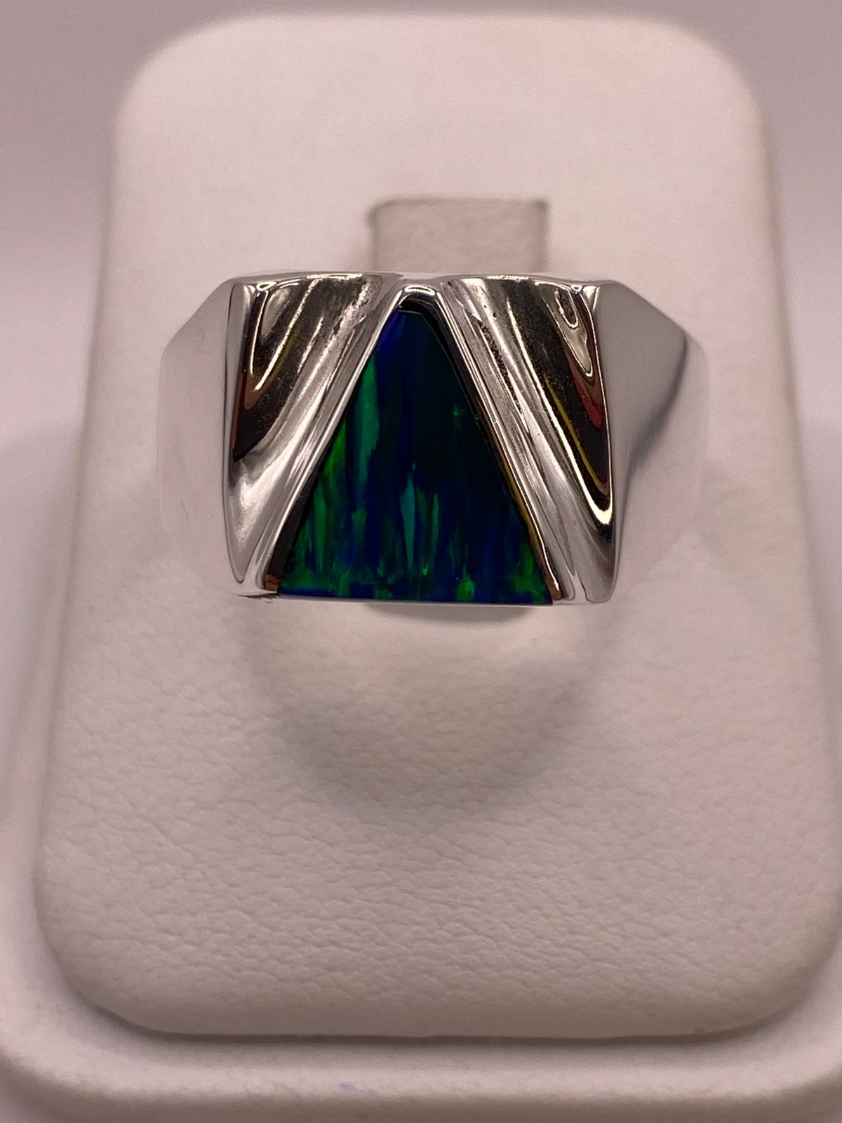 Anillo Contemporáneo Plata Ley 950 con Ópalo de Fuego