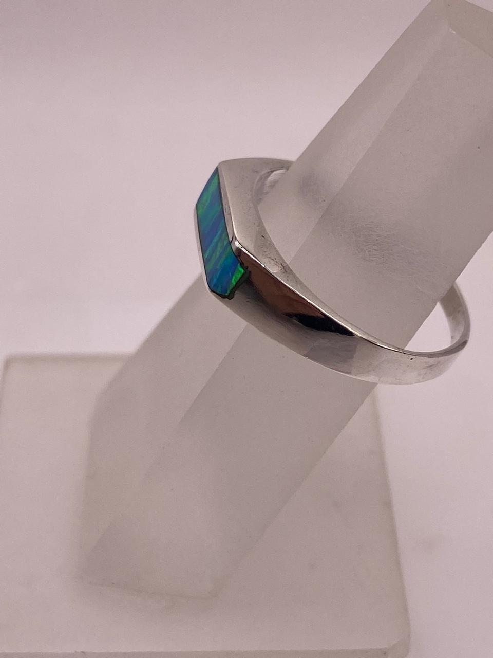 Anillo Contemporáneo de Plata 950 con Ópalo de Fuego
