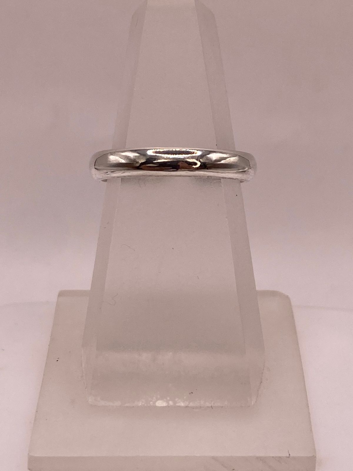 Anillo Delgado Liso de Plata Ley .925