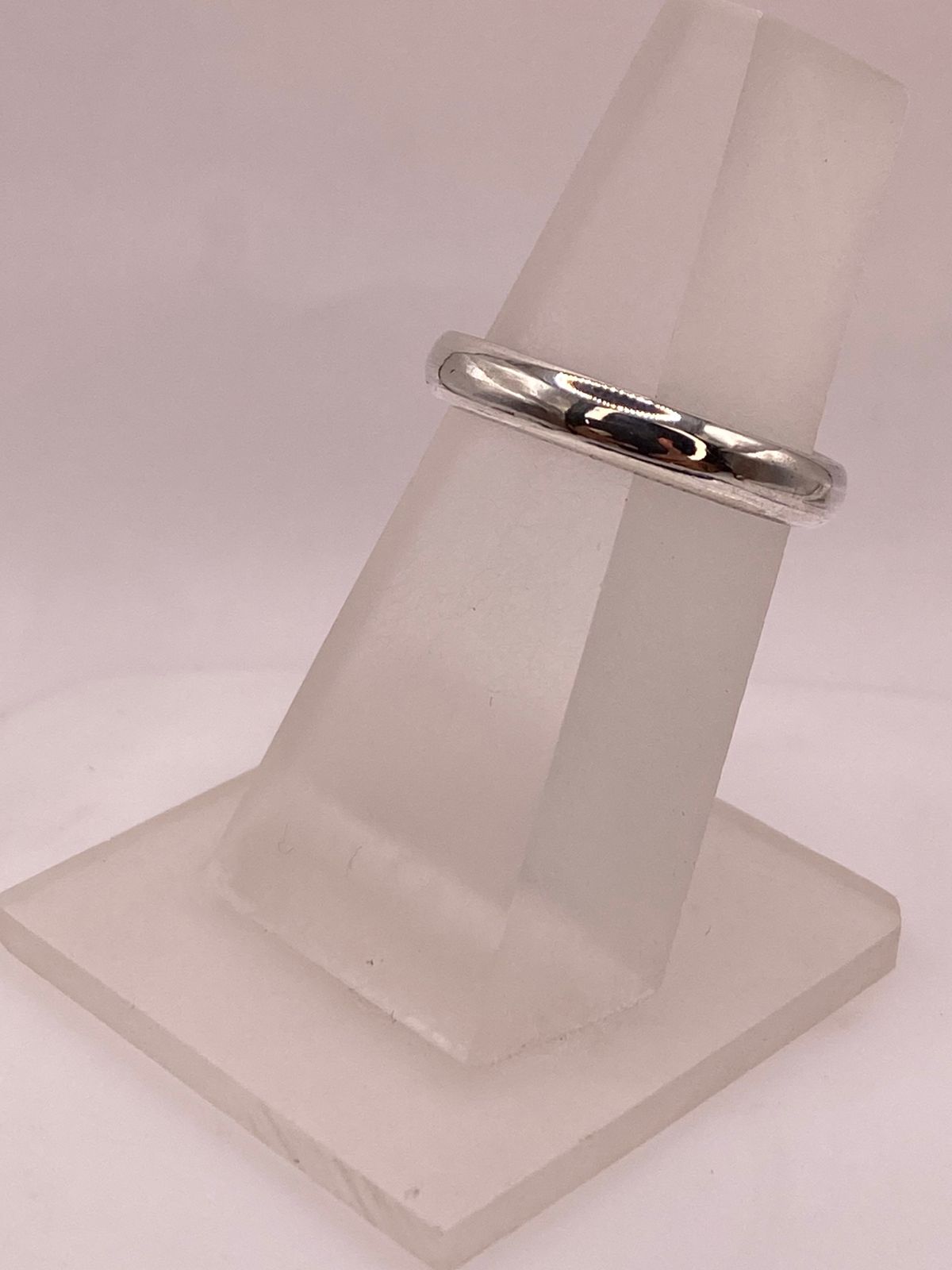 Anillo Delgado Liso de Plata Ley .925