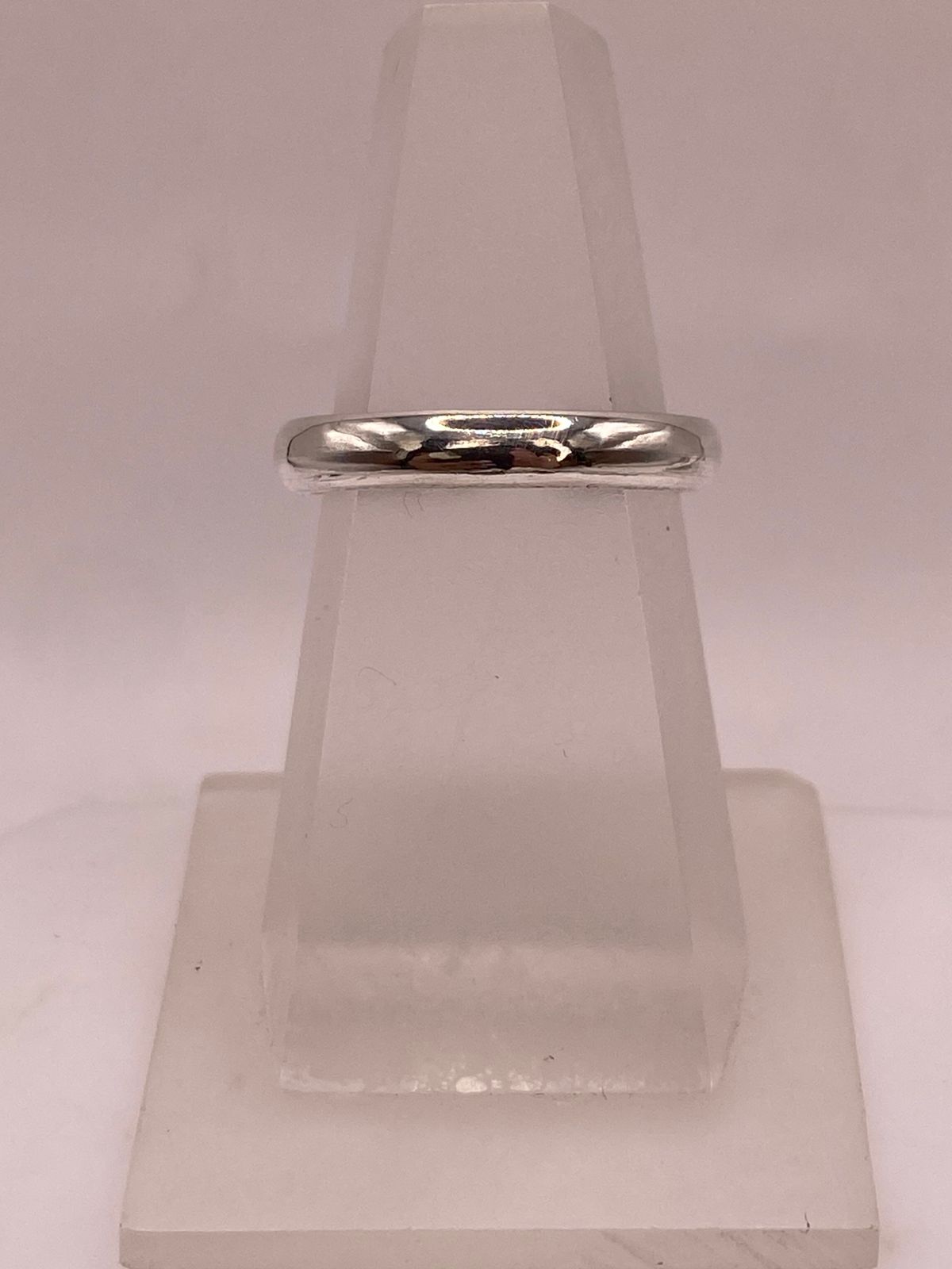 Anillo Delgado Liso de Plata Ley .925
