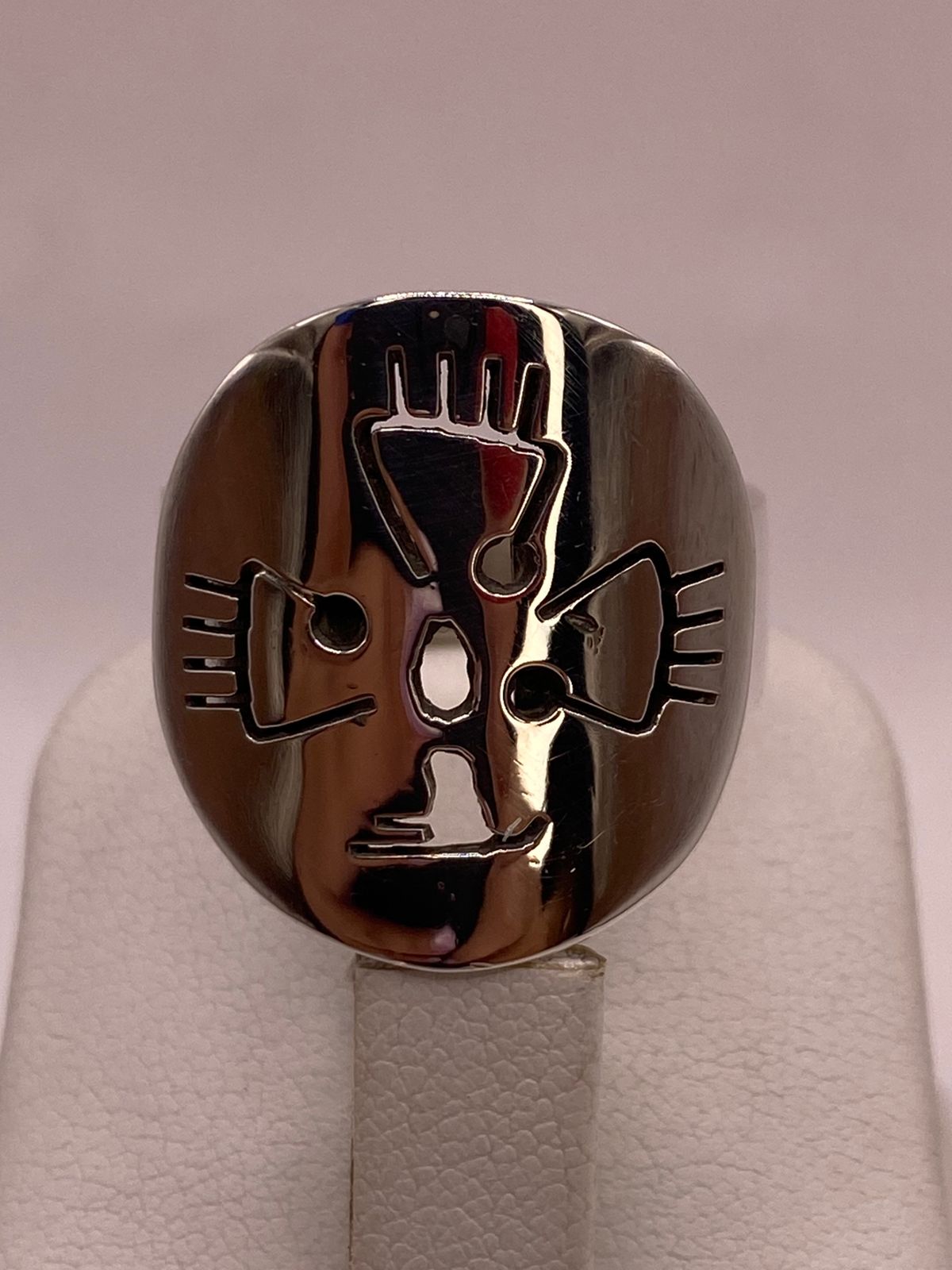Anillo con Diseño de Cruz en Plata .925