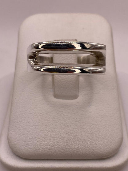 Anillo Doble Banda Abierta en Plata .925, vista de detalle