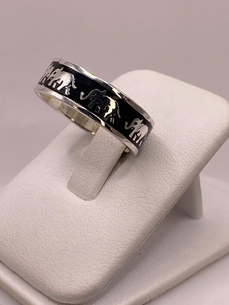 Anillo Elefantes en Plata .925 – Diseño Étnico