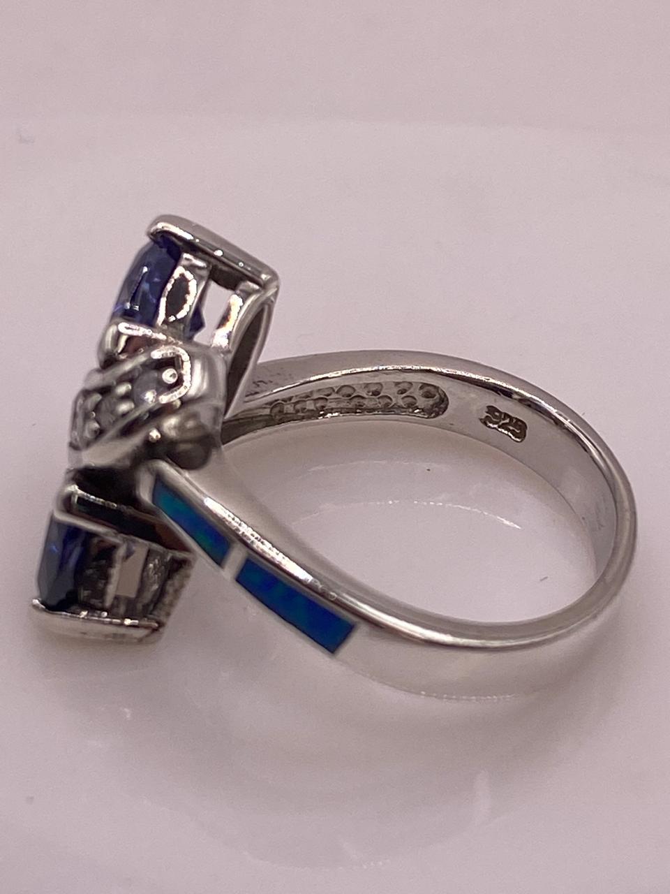 Anillo Elegante de Plata 925 con Ópalo de Fuego y Zirconia